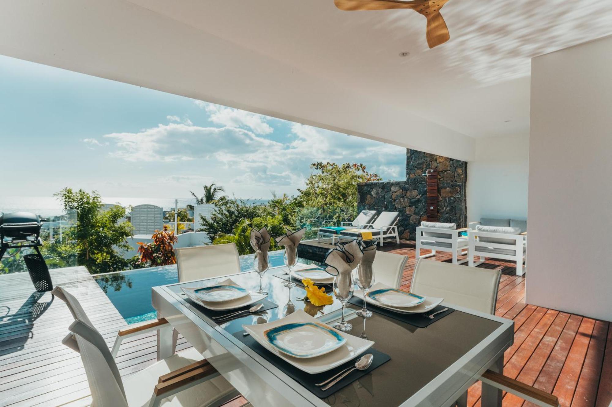 Appartement De Luxe Piscine Et Vue Mer Rivière Noire Dış mekan fotoğraf