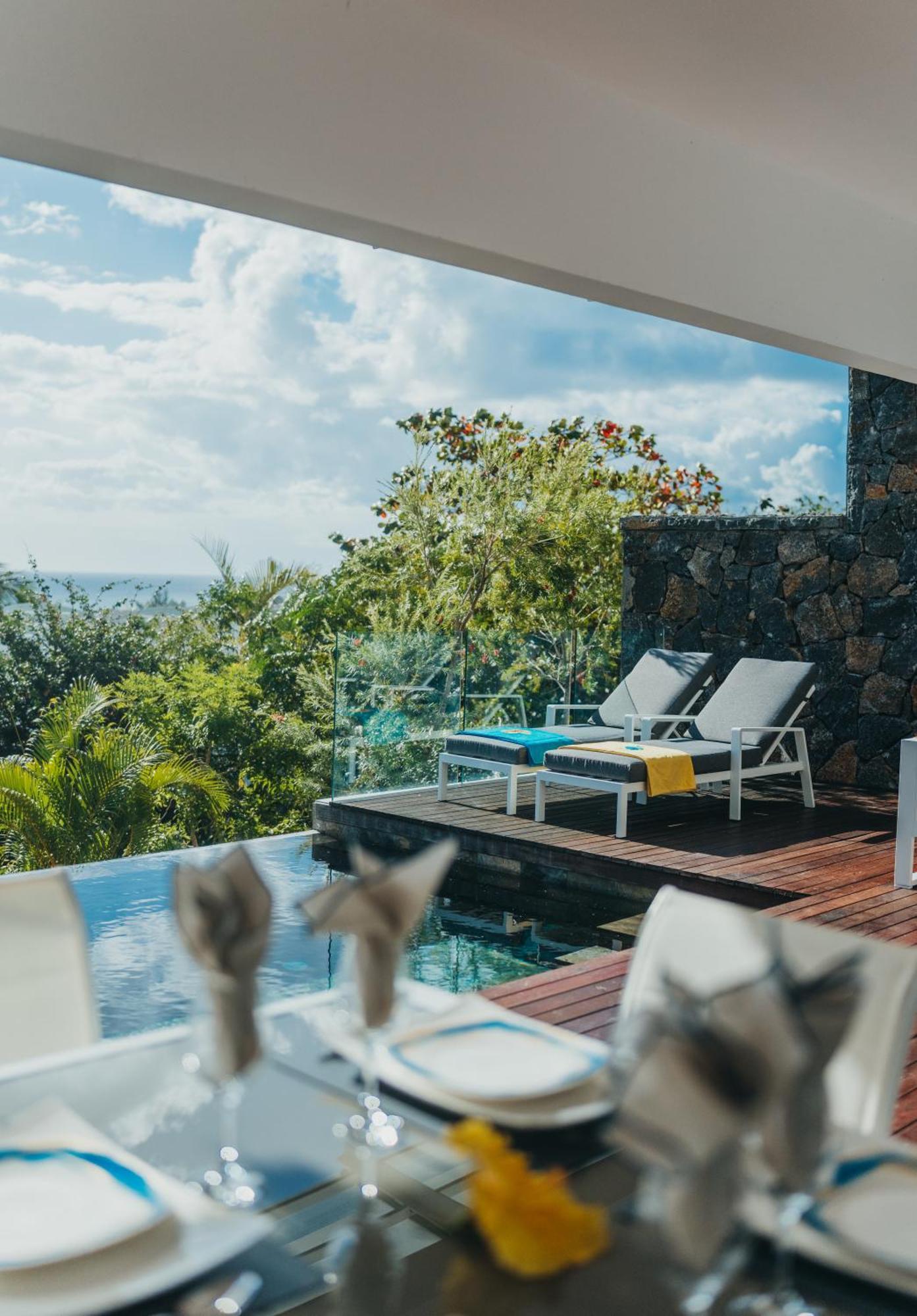 Appartement De Luxe Piscine Et Vue Mer Rivière Noire Dış mekan fotoğraf